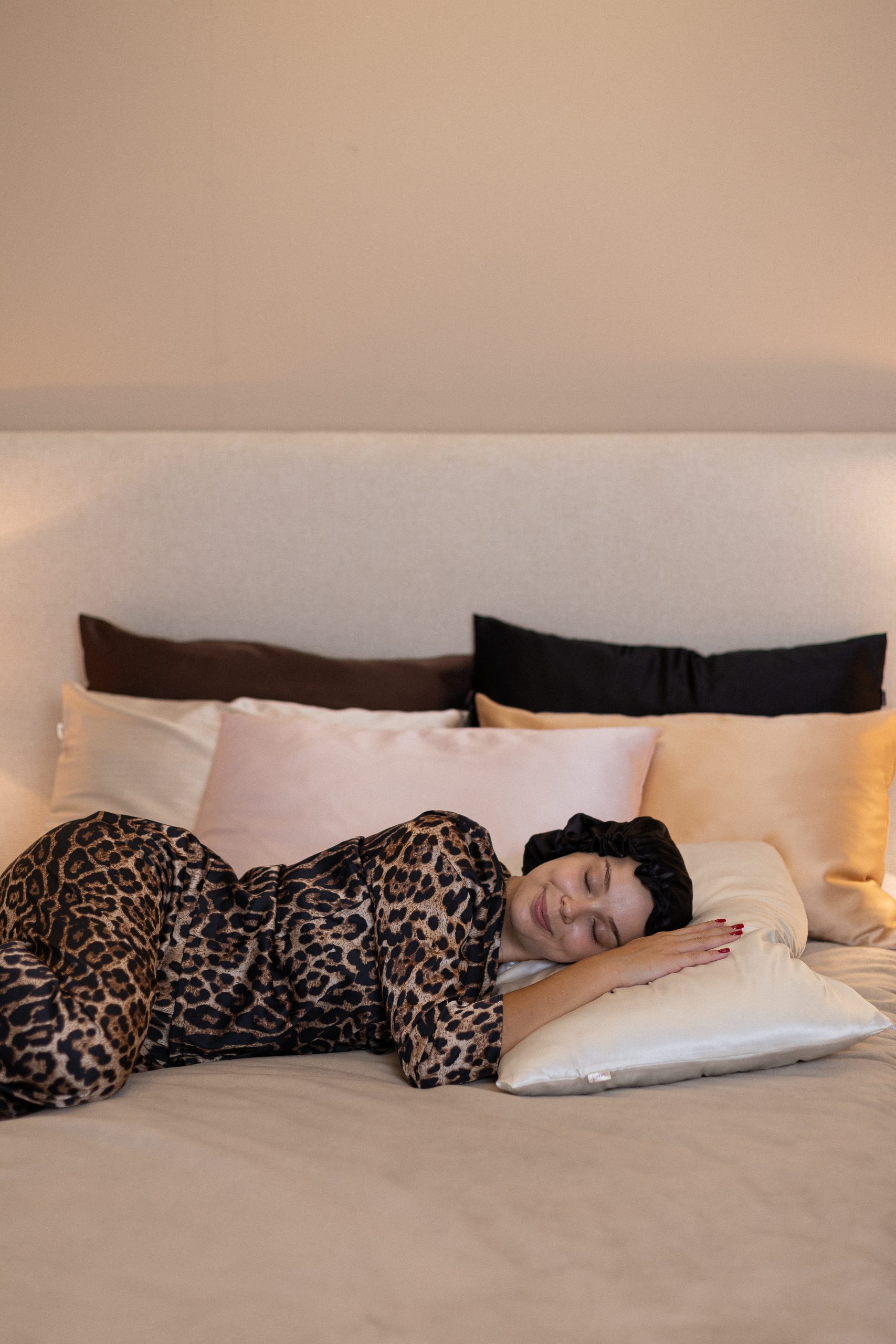 Шовкова шапочка для сну з натурального шовку Mulberry, Сатинова піжама 3в1, Шовкова наволочка з натурального шовку,